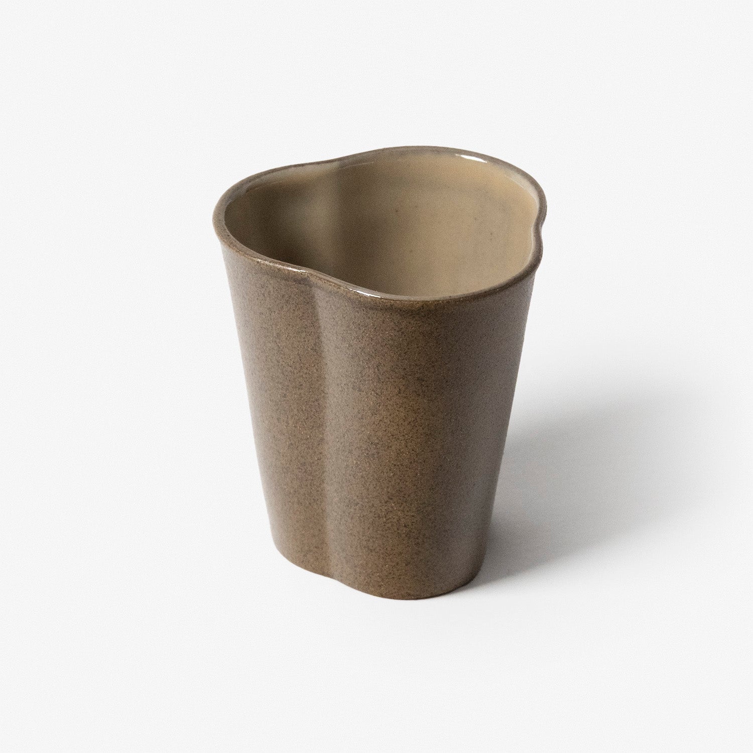 A refined Dehua porcelain teaware and tableware piece, crafted in the kilns of Fujian with a legacy dating back to ancient China; this minimalist yet culturally rich ceramic reflects the purity of Eastern craftsmanship, blending seamlessly into modern interiors inspired by Chinese tradition, ritual, and timeless design. Hog Lane, London Based Chinese homeware UK