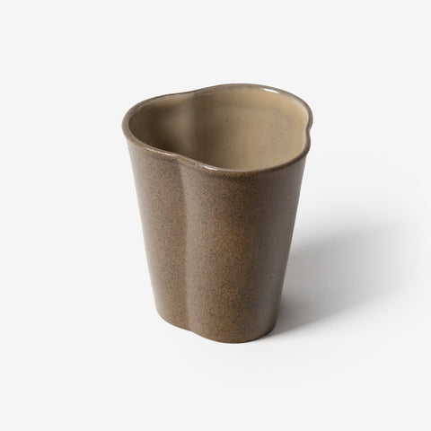 A refined Dehua porcelain teaware and tableware piece, crafted in the kilns of Fujian with a legacy dating back to ancient China; this minimalist yet culturally rich ceramic reflects the purity of Eastern craftsmanship, blending seamlessly into modern interiors inspired by Chinese tradition, ritual, and timeless design. Hog Lane, London Based Chinese homeware UK