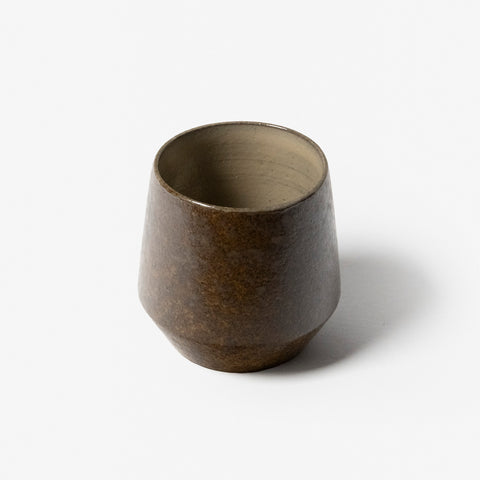 A refined Dehua porcelain teaware and tableware piece, crafted in the kilns of Fujian with a legacy dating back to ancient China; this minimalist yet culturally rich ceramic reflects the purity of Eastern craftsmanship, blending seamlessly into modern interiors inspired by Chinese tradition, ritual, and timeless design. Hog Lane, London Based Chinese homeware UK