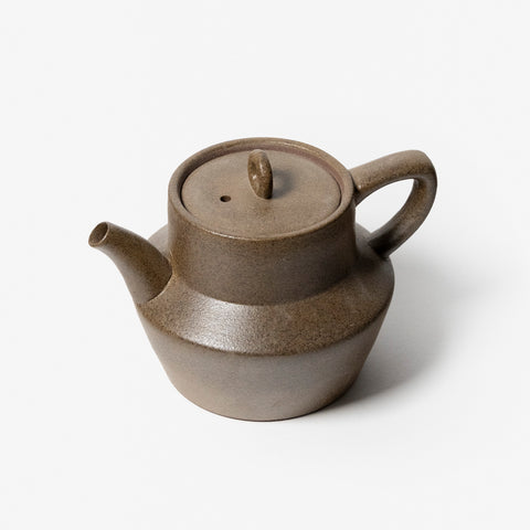 A refined Dehua porcelain teaware and tableware piece, crafted in the kilns of Fujian with a legacy dating back to ancient China; this minimalist yet culturally rich ceramic reflects the purity of Eastern craftsmanship, blending seamlessly into modern interiors inspired by Chinese tradition, ritual, and timeless design. Hog Lane, London Based Chinese homeware UK