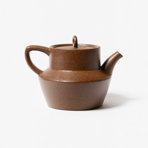 A refined Dehua porcelain teaware and tableware piece, crafted in the kilns of Fujian with a legacy dating back to ancient China; this minimalist yet culturally rich ceramic reflects the purity of Eastern craftsmanship, blending seamlessly into modern interiors inspired by Chinese tradition, ritual, and timeless design. Hog Lane, London Based Chinese homeware UK