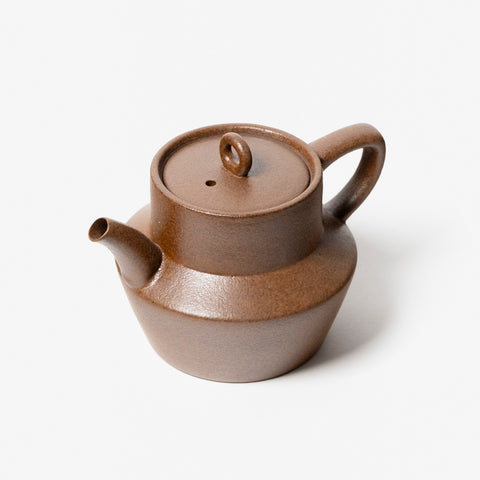 A refined Dehua porcelain teaware and tableware piece, crafted in the kilns of Fujian with a legacy dating back to ancient China; this minimalist yet culturally rich ceramic reflects the purity of Eastern craftsmanship, blending seamlessly into modern interiors inspired by Chinese tradition, ritual, and timeless design. Hog Lane, London Based Chinese homeware UK