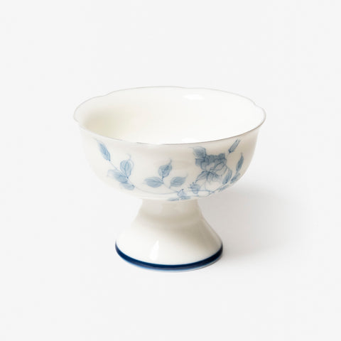 A refined Dehua porcelain teaware and tableware piece, crafted in the kilns of Fujian with a legacy dating back to ancient China; this minimalist yet culturally rich ceramic reflects the purity of Eastern craftsmanship, blending seamlessly into modern interiors inspired by Chinese tradition, ritual, and timeless design. Hog Lane, London Based Chinese homeware UK