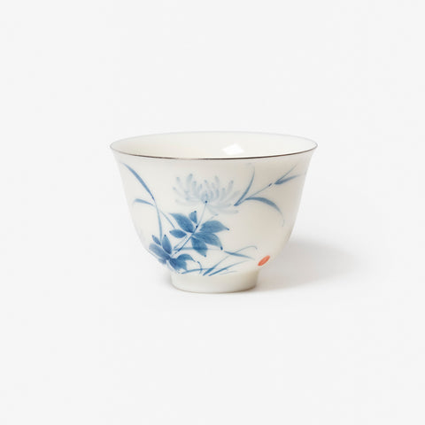 A refined Dehua porcelain teaware and tableware piece, crafted in the kilns of Fujian with a legacy dating back to ancient China; this minimalist yet culturally rich ceramic reflects the purity of Eastern craftsmanship, blending seamlessly into modern interiors inspired by Chinese tradition, ritual, and timeless design. Hog Lane, London Based Chinese homeware UK