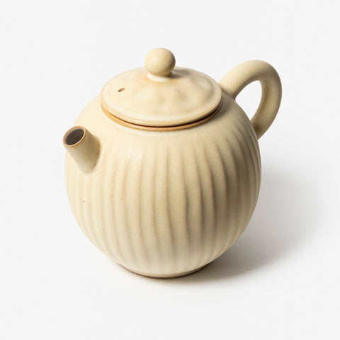 A refined Dehua porcelain teaware and tableware piece, crafted in the kilns of Fujian with a legacy dating back to ancient China; this minimalist yet culturally rich ceramic reflects the purity of Eastern craftsmanship, blending seamlessly into modern interiors inspired by Chinese tradition, ritual, and timeless design. Hog Lane, London Based Chinese homeware UK