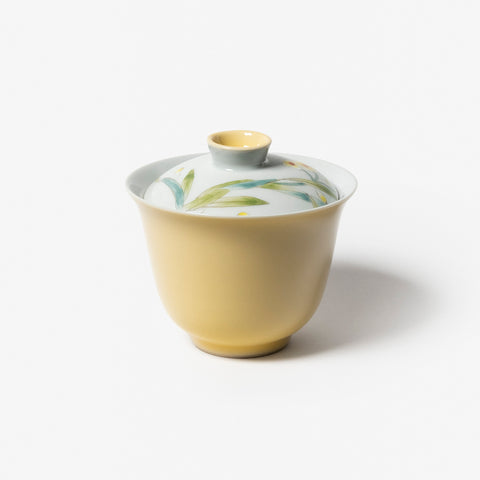 A refined Dehua porcelain teaware and tableware piece, crafted in the kilns of Fujian with a legacy dating back to ancient China; this minimalist yet culturally rich ceramic reflects the purity of Eastern craftsmanship, blending seamlessly into modern interiors inspired by Chinese tradition, ritual, and timeless design. Hog Lane, London Based Chinese homeware UK