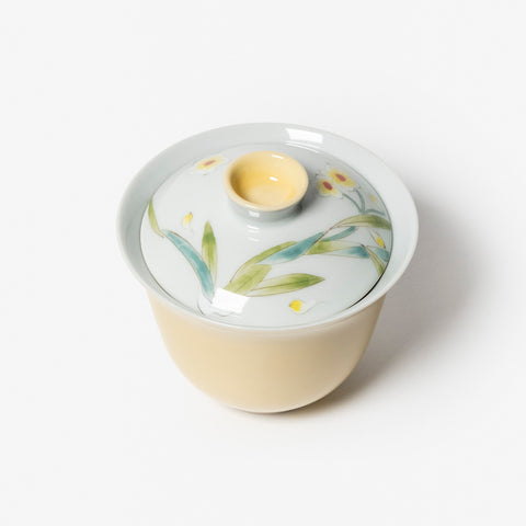 A refined Dehua porcelain teaware and tableware piece, crafted in the kilns of Fujian with a legacy dating back to ancient China; this minimalist yet culturally rich ceramic reflects the purity of Eastern craftsmanship, blending seamlessly into modern interiors inspired by Chinese tradition, ritual, and timeless design. Hog Lane, London Based Chinese homeware UK