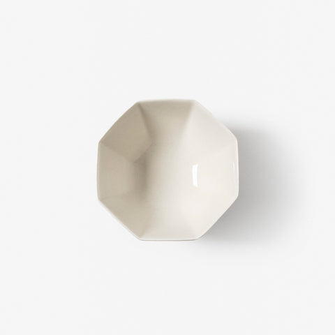 A refined Dehua porcelain teaware and tableware piece, crafted in the kilns of Fujian with a legacy dating back to ancient China; this minimalist yet culturally rich ceramic reflects the purity of Eastern craftsmanship, blending seamlessly into modern interiors inspired by Chinese tradition, ritual, and timeless design. Hog Lane, London Based Chinese homeware UK