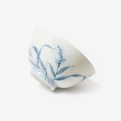 A refined Dehua porcelain teaware and tableware piece, crafted in the kilns of Fujian with a legacy dating back to ancient China; this minimalist yet culturally rich ceramic reflects the purity of Eastern craftsmanship, blending seamlessly into modern interiors inspired by Chinese tradition, ritual, and timeless design. Hog Lane, London Based Chinese homeware UK