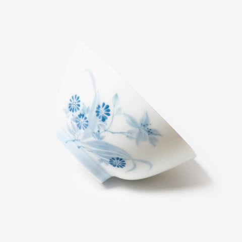 A refined Dehua porcelain teaware and tableware piece, crafted in the kilns of Fujian with a legacy dating back to ancient China; this minimalist yet culturally rich ceramic reflects the purity of Eastern craftsmanship, blending seamlessly into modern interiors inspired by Chinese tradition, ritual, and timeless design. Hog Lane, London Based Chinese homeware UK